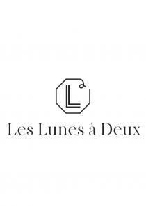 L Les Lunes a Deux