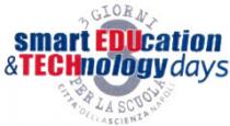 marchio è caratterizzato da una corposa dicitura dove si alternano caratteri di stampatello maiuscolo e minuscolo di fantasia SMART marchio è caratterizzato da una corposa dicitura dove si alternano caratteri di stampatello maiuscolo e minuscolo di fantasia SMART EDUCATION TECHNOLOGY DAYS, i cui termini posti l uno sotto l altro attraversano trasversalmente, coprendolo in parte, il numero 3, circondato dalle scritte in romano maiuscolo di fantasia 3 GIORNI PER LA SCUOLA CITTA DELLA SCIENZA NAPOLI . Il marchio è caratterizzato da una corposa dicitura dove si alternano caratteri di stampatello maiuscolo e minuscolo di fantasia SMART