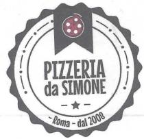 PIZZERIA DA SIMONE PIATTO CON BORDATURA SAGOMATA ONDULATA, ALL INTERNO UNA PIZZA STILIZZATA SU NASTRO, LA SCRITTA PIZZERIA IN BASSO NEL PIZZERIA DA SIMONE PIATTO CON BORDATURA SAGOMATA ONDULATA, ALL INTERNO UNA PIZZA STILIZZATA SU NASTRO, LA SCRITTA PIZZERIA IN BASSO NEL BORDO DEL PIATTO CON SCRITTO -ROMA- DAL 2008 PIZZERIA DA SIMONE PIATTO CON BORDATURA SAGOMATA ONDULATA, ALL INTERNO UNA PIZZA STILIZZATA SU NASTRO, LA SCRITTA PIZZERIA IN BASSO NEL
