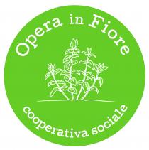 logo a forma di cerchio di colore verde scuro con al suo interno pianta di salvia sormontato in alto dalla logo a forma di cerchio di colore verde scuro con al suo interno pianta di salvia sormontato in alto dalla scritta opera in fiore e in basso da cooperativa sociale logo a forma di cerchio di colore verde scuro con al suo interno pianta di salvia sormontato in alto dalla