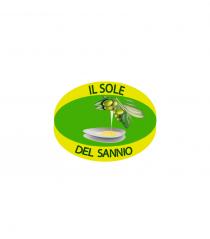 IL MARCHIO E DI FORMA OVALE ED E COMPOSTO DA UNO SFONDO VERDE E COME IMMAGINE: 2 RAMI DI ULIVO MARCHIO E DI FORMA OVALE ED E COMPOSTO DA UNO SFONDO VERDE E COME IMMAGINE: 2 RAMI DI ULIVO CON FRUTTI DI OLIVA/ 1 MACCHIA DI OLIO COLORE GIALLO CHE SCORRE SU DI UN PIATTO OVALE BIANCO CON RIFLESSO /1 SCRITTA IN ALTO IL SOLE / 1 SCRITTA IN BASSO DEL SANNIO . LE SCRITTE HANNO UNO SFONDO GIALLO. IL MARCHIO E DI FORMA OVALE ED E COMPOSTO DA UNO SFONDO VERDE E COME IMMAGINE: 2 RAMI DI ULIVO