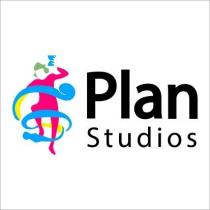 marchio è costituito da due parole Plan Studios dove Plan scritto più grande in font Myriad pro di colore marchio è costituito da due parole Plan Studios dove Plan scritto più grande in font Myripro di colore nero, è posizionato sopra il testo Studios scritto più piccolo in font Myriad pro di colore nero, con accanto un folletto di colore fucsia con capelli e cappello di colore verde posto che tiene in mano una clessidra di colore azzurro posto all interno di una spirale di colore azzurro e giallo. Il marchio è costituito da due parole Plan Studios dove Plan scritto più grande in font Myriad pro di colore