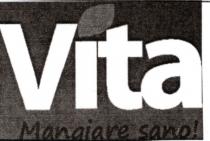 VITA MANGIARE SANO Il marchio si compone di n.2 scritte: la prima parola Vita con la lettera V maiuscola e VITA MANGIARE SANO marchio si compone di n.2 scritte: la prima parola Vita con la lettera V maiuscola e le altre lettere minuscole, una fogliolina che funge da puntino sulla lettera i. Sotto la parola Vita c è la scritta in corsivo composta da due parole e un punto esclamativo mangiare sano . Lo stesso viene depostitato in bianco e nero ma di fatto sarà utilizzato in tutti i colori e varianti combinazioni di colori possibili. VITA MANGIARE SANO Il marchio si compone di n.2 scritte: la prima parola Vita con la lettera V maiuscola e