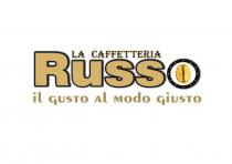 marchio è costituito dalla dicitura LA CAFFETTERIA RUSSO, posta su due livelli. Nella parte superiore del marchio vi è marchio è costituito dalla dicitura LA CAFFETTERIA RUSSO, posta su due livelli. Nella parte superiore del marchio vi è la scritta LA CAFFETTERIA in caratteri maiuscoli di fantasia di colore nero con sfumature di colore beige seguita, al livello successivo, dalla parola Russo con la lettera iniziale in caratteri maiuscoli ed i restanti caratteri in minuscolo, tutti di colore beige con ombra nera. La lettera o, invece, viene raffigurata come un chicco di caffè stilizato color ocra racchiuso all interno di una circonferenza, con sfondo bianco, con il contorno nero e con puntini beige. Al di sotto della dicitura LA CAFFETTERIA Russo vi è la dicitura IL GUSTO AL MODO GIUSTO sempre in caratteri di fantasia, di colore marrone chiaro. Il marchio è costituito dalla dicitura LA CAFFETTERIA RUSSO, posta su due livelli. Nella parte superiore del marchio vi è