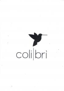 marchio è composto dall immagine stilizzata di un colibrì, visto di profilo,con il becco rivolto a destra.La silhouette dell uccellino mostra marchio è composto dall immagine stilizzata di un colibrì, visto di profilo,con il becco rivolto a destra.La silhouette dell uccellino mostra le due ali e il lungo becco sottile,non sono presenti disegni dell occhio.Sotto troviamo la scritta colibrì in corsivo minuscolo font creato hoc,con accento sulla ì finale, è intervallata da una linea verticale che nasce al di sotto della coda del colibrì che divide la parola in due.Linea che conferisce armonia al logo grazie alla somiglianza al lungo becco dell uccello e che svolge la funzione di articolo I che identifica il marchio I Colibrì Il marchio è composto dall immagine stilizzata di un colibrì, visto di profilo,con il becco rivolto a destra.La silhouette dell uccellino mostra