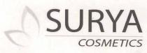 SURYA COSMETICS FIGURA DI DUE FOGLIE STILIZZATE ATTACCATE, DI COLORE GRIGIO. RIPORTATA A FIANCO, IN FORMA CONTIGUA ALL IMMAGINE LA SCRITTA SURYA COSMETICS FIGURA DI DUE FOGLIE STILIZZATE ATTACCATE, DI COLORE GRIGIO. RIPORTATA A FIANCO, IN FORMA CONTIGUA ALL IMMAGINE LA SCRITTA SURYA COSMETICS, IN NERO. SURYA COSMETICS FIGURA DI DUE FOGLIE STILIZZATE ATTACCATE, DI COLORE GRIGIO. RIPORTATA A FIANCO, IN FORMA CONTIGUA ALL IMMAGINE LA SCRITTA