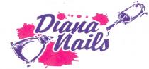 nome al centro, su una riga Diana sotto spostato verso destra Nails in corsivo grassetto, con iniziali maiuscole. La scritta nome al centro, su una riga Diana sotto spostato verso destra Nails in corsivo grassetto, con iniziali maiuscole. La scritta è contenuta da una boccetta di smalto inclinata in basso a sinistra ed un pennellino in alto a destra che rilascia schizzi di colore lungo tutta la scritta uno sotto la boccetta uno vicino il pennellino, uno tondo sopra la i a formarne il punto e quattro piccoli. Il nome al centro, su una riga Diana sotto spostato verso destra Nails in corsivo grassetto, con iniziali maiuscole.La scritta