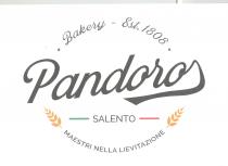 Pandoro Salento Maestri nella Lievitazione : Il marchio consta di un logo ad ingombro circolare riportante la dicitura al centro Pandoro Salento Maestri nella Lievitazione : marchio consta di un logo ingombro circolare riportante la dicitura al centro Pandoro font utilizzato Blackstone Script, che riporta nel sottostante il claim Maestri nella Lievitazione font utilizzato Raleway semi bold maiuscolo preceduto e seguito da due spighe di grano stilizzate e sormontato dalla dicitura SALENTO font utilizzato: Raleway semi bold maiuscolo compresa fra una linea verde a sinistra e una linea rossa a destra . Nel soprastante è presente, invece, la dicitura Bakery - Est. 1880 testo ultilizzato Blackstone ScripT . Pandoro Salento Maestri nella Lievitazione : Il marchio consta di un logo ad ingombro circolare riportante la dicitura al centro
