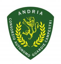 SCUDETTO TRIANGOLARE CON VERTICE RIVOLTO IN BASSO CON FONDO DI COLORE VERDE IN CUI SONO RAPPRESENTATI UN LEONE DI COLORE SCUDETTO TRIANGOLARE CON VERTICE RIVOLTO IN BASSO CON FONDO DI COLORE VERDE IN CUI SONO RAPPRESENTATI UN LEONE DI COLORE VERDE CON BORDI SCHIZZATI DI GIALLO CONTORNATO DA DUE RAMOSCELLI DI ULIVO DI COLORE GIALLO E SUI BORDI SCRITTA DI COLORE BIANCO CONSORZIO AUTONOMO GUARDIE CAMPESTRI - ANDRIA SCUDETTO TRIANGOLARE CON VERTICE RIVOLTO IN BASSO CON FONDO DI COLORE VERDE IN CUI SONO RAPPRESENTATI UN LEONE DI COLORE