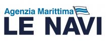 marchio è composto dalla denominazione della società registrante posta su due differenti righe Agenzia Marittima sopra e LE NAVI marchio è composto dalla denominazione della società registrante posta su due differenti righe Agenzia Marittima sopra e LE NAVI sotto in colori e caratteri diversi. E inoltre presente il disegno di una bandiera rettangolare sventolante posta in corrispondenza della lettera V della parola NAVI, in continuità con la barra obliqua di sinistra che compone la lettera V . Il colore utilizzato per le parole Agenzia Marittima è pantone 307. Medesimo colore è utilizzato per le due fasce colorate all interno della bandiera. Il colore utilizzato per le parole LE NAVI è, invece, pantone 282 che è il medesimo colore utilizzato per l asta e il contorno esterno della bandiera. Il marchio è composto dalla denominazione della società registrante posta su due differenti righe Agenzia Marittima sopra e LE NAVI