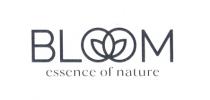 BLOOM ESSENCE OF NATURE TRAD.: FIORITURA ESSENZA DELLA NATURA Il marchio, figurativo e verbale, si sviluppa attraverso due cerchi che BLOOM ESSENCE OF NATURE TRAD.: FIORITURA ESSENZA DELLA NATURA marchio, figurativo e verbale, si sviluppa attraverso due cerchi che intersecati fra loro formano un fiore stilizzato. I due cerchi vengono utilizzati come una doppia O che va a completare la parola BLOOM, in carattere maiuscolo e posta in maniera centrata Font : Velour Medium, al di sotto della quale è presente la dicitura essence of nature in carattere minuscolo font: Raleway Regular BLOOM ESSENCE OF NATURE TRAD.: FIORITURA ESSENZA DELLA NATURA Il marchio, figurativo e verbale, si sviluppa attraverso due cerchi che