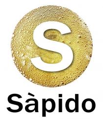 IL MARCHIO CONSISTE NEL TERMINE SÀPIDO RAFFIGURATO IN CARATTERI GRAFICI DI FANTASIA DI COLORE NERO IN STAMPATELLO MINUSCOLO AD ECCEZIONE MARCHIO CONSISTE NEL TERMINE SÀPIDO RAFFIGURATO IN CARATTERI GRAFICI DI FANTASIA DI COLORE NERO IN STAMPATELLO MINUSCOLO ECCEZIONE DELLA CAPOLETTERA S RAFFIGURATA IN STAMPATELLO MAIUSCOLO; DETTO TERMINE E SORMONTATO DA UN IMPRONTA TONDA CHE CONSTA DELL IMMAGINE DELLA SUPERFICIE DI UN CALICE COLMO DI VINO FRIZZANTE, RIPRESO DALL ATO, IN SFUMATURE DI COLORE GIALLO E BEIGE SULLA QUALE E POSTA LA RAFFIGURAZIONE DI UNA LETTERA S IN STAMPATELLO MAIUSCOLO DI COLORE BIANCO. IL MARCHIO CONSISTE NEL TERMINE SÀPIDO RAFFIGURATO IN CARATTERI GRAFICI DI FANTASIA DI COLORE NERO IN STAMPATELLO MINUSCOLO AD ECCEZIONE