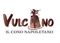logo è costituito da due scritte orizzontali la prima posizionata nella parte superiore in maiuscolo recante la dicitura VULCANO logo è costituito da due scritte orizzontali la prima posizionata nella parte superiore in maiuscolo recante la dicitura VULCANO nella quale è raffigurato al posto della lettera A il cono cialda al cacao con colate di cioccolato fuso sulle pareti esterne e la raffigurazione di uno sbuffo di cioccolato che fuoriesce nella parte superiore del cono, la seconda scritta sempre in maiuscolo di dimensioni inferiori recante la dicitura IL CONO NAPOLETANO, il tutto come da rappresentazione grafica allegata. Il marchio può essere riprodotto in qualsiasi colore forma e dimensione. Il logo è costituito da due scritte orizzontali la prima posizionata nella parte superiore in maiuscolo recante la dicitura VULCANO