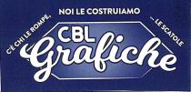 CBL GRAFICHE SCRITTA IN COLORE BIANCO CON CBL MAIUSCOLO CARATTERE NEWTYPE REGULAR CHE STA SOPRA LA SCRITTA GRAFICHE IN CORSIVO