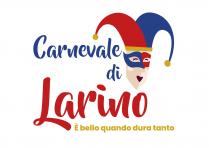 CARNEVALE DI LARINO. Il logo è composto dalla frase Carnevale di Larino le prime due parole in blu e la