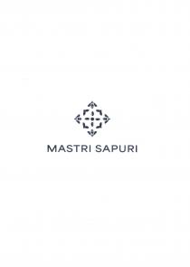Il marchio è denominato MASTRI SAPURI. La scritta deriva dal dialetto siciliano ed in italiano significa: MAESTRI SAPORI. Sopra la
