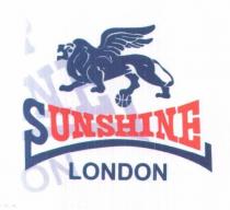TALE MARCHIO E COSTITUITO DALLA PAROLA SUNSHINE LONDON SCRITTA IN MAIUSCOLO. LA PAROLA SUNSHINE E SCRITTA IN ROSSO, CONCAVA NELLA TALE MARCHIO E COSTITUITO DALLA PAROLA SUNSHINE LONDON SCRITTA IN MAIUSCOLO. LA PAROLA SUNSHINE E SCRITTA IN ROSSO, CONCAVA NELLA PARTE SUPERIORE E INFERIORE RISPETTO AL CENTRO DELLA SCRITTA, PERTANTO LE ESTREMITA LATERALI RISULTANO PIU AMPIE DEL CENTRO. LA PAROLA LONDON E POSTA AL DI SOTTO E AL CENTRO DELLA PAROLA SUNSHINE ED E DI COLOR BLU COME LEONE POSTO AL DI SOPRA, SI PUO NOTARE UNA PALLA DA BASKET POSTA SOTTO IL PIEDE POSTERIORE. TALE MARCHIO E COSTITUITO DALLA PAROLA SUNSHINE LONDON SCRITTA IN MAIUSCOLO. LA PAROLA SUNSHINE E SCRITTA IN ROSSO, CONCAVA NELLA