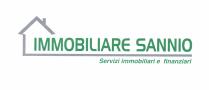 LOGO RAFFIGURANTE LA SAGOMA DI UNA CASA DALLA QUALE PARTE LA SCRITTA IMMOBILIARE SANNIO CON UNA SECONDA SCRITTA AL RIGO LOGO RAFFIGURANTE LA SAGOMA DI UNA CASA DALLA QUALE PARTE LA SCRITTA IMMOBILIARE SANNIO CON UNA SECONDA SCRITTA AL RIGO SEGUENTE SERVIZI IMMOBILIARI E FINANZIARI . LA CASA E DI COLORE GRIGIO MENTRE LE SCRITTE SONO IN VERDE. LA CASA IN GRIGIO SU DI UNO SFONDO COMPLETAMENTE BIANCO. LOGO RAFFIGURANTE LA SAGOMA DI UNA CASA DALLA QUALE PARTE LA SCRITTA IMMOBILIARE SANNIO CON UNA SECONDA SCRITTA AL RIGO