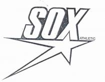 SOX ATHLETIC TALE MARCHIO E COSTITUITO DALLA SCRITTA SOX A CARATTERI MAIUSCOLI STILIZZATI VERSO DESTRA SOTTO LA SCRITTA SOX VIENE SOX ATHLETIC TALE MARCHIO E COSTITUITO DALLA SCRITTA SOX A CARATTERI MAIUSCOLI STILIZZATI VERSO DESTRA SOTTO LA SCRITTA SOX VIENE DISEGNATA UNA STELLA STILIZZATA E SULLA PUNTA DESTRA DI QUESTA STELLA VIENE RIPORTATA LA SCRITTA ATHLETIC TUTTO E RIPORTATO IN BIANCO E NERO SOX ATHLETIC TALE MARCHIO E COSTITUITO DALLA SCRITTA SOX A CARATTERI MAIUSCOLI STILIZZATI VERSO DESTRA SOTTO LA SCRITTA SOX VIENE