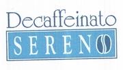 IL MARCHIO CONSISTE NELLA DICITURA DECAFFEINATO SERENO SCRITTA COME SEGUE: LA PAROLA DECAFFEINATO È IN CARATTERI BLU, MINUSCOLI CON INIZIALE IL MARCHIO CONSISTE NELLA DICITURA DECAFFEINATO SERENO SCRITTA COME SEGUE: LA PAROLA DECAFFEINATO È IN CARATTERI BLU, MINUSCOLI CON INIZIALE MAIUSCOLA, STILIZZATI; LA PAROLA SERENO È IN CARATTERI BIANCHI, INSCRITTA IN UN RETTANGOLO DI COLORE AZZURRO BORDATO DI BIANCO E BLU, LA LETTERA O SIMBOLEGGIANTE UN CHICCO DI CAFFÈ DI COLORE BLU BORDATO DI BIANCO.