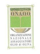 DENOMINAZIONE: ORGANIZZAZIONE NAZIONALE ASSAGGIATORI OLIO DI OLIVA DESCRIZIONE: IL MARCHIO CONSISTE IN UN DOPPIO RETTANGOLO, UNO VERDE ED UN ORO, DENOMINAZIONE: ORGANIZZAZIONE NAZIONALE ASSAGGIATORI OLIO DI OLIVA DESCRIZIONE: MARCHIO CONSISTE IN UN DOPPIO RETTANGOLO, UNO VERDE ED UN ORO, CON ANGOLI ANNODATI ALL INTERNO SONO RIPORTATI IN ALTO LA SIGLA O.N.A.O.O. ED IN BASSO ORGANIZZAZIONE NAZIONALE ASSAGGIATORI OLIO DI OLIVA; TRA LE DUE SIGLE E RAFFIGURATA UNA CIOTOLA COLOR ORO; LA META INTERNA IN ALTO DEI RETTANGOLI E CON FONDO VERDE E ORO, LA META IN BASSO A FONDO BIANCO; TUTTE LE SIGLE SONO IN NERO; L ESTREMITA SUPERIORE INTERNA DEL RETTANGOLO RIPORTA UN FREGIO COSTITUITO DA FOGLIE DI OLIVO CON FRUTTI.