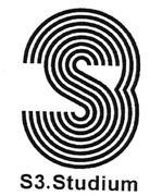 IL MARCHIO E COSTITUITO DA UN DISEGNO COMPOSTO DA UN INSIEME DI CURVE CONCENTRICHE RIPRODUCENTI LA COMBINAZIONE ALFANUMERICA S3 CON MARCHIO E COSTITUITO DA UN DISEGNO COMPOSTO DA UN INSIEME DI CURVE CONCENTRICHE RIPRODUCENTI LA COMBINAZIONE ALFANUMERICA S3 CON IL NUMERO 3 ESTERNO CHE RACCHIUDE LA LETTERA S E DALLA SCRITTA SOTTOSTANTE S3.STUDIUM IN CARATTERI STAMPATELLO MINUSCOLI CON LE SOLE INIZIALI MAIUSCOLE IN POSIZIONE ORIZZONTALE. FIGURATIVO