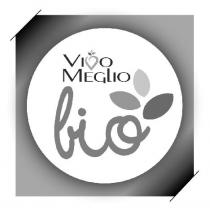 VIVO MEGLIO BIO MARCHIO FIGURATIVO IL MARCHIO CONSISTE IN UN IMPRONTA RAFFIGURANTE UN ETICHETTA QUADRATA CON L ANGOLO SUPERIORE DI SINISTRA E QUELLO VIVO MEGLIO BIO MARCHIO FIGURATIVO MARCHIO CONSISTE IN UN IMPRONTA RAFFIGURANTE UN ETICHETTA QUADRATA CON L ANGOLO SUPERIORE DI SINISTRA E QUELLO INFERIORE DI DESTRA SMUSSATI DA DUE RETTE FUORIUSCENTI DAL PERIMETRO DELL ETICHETTA CHE AL SUO INTERNO RIPORTA UNA FIGURA CIRCOLARE CONTENENTE NELLA PARTE SUPERIORE LA DICITURA VIVO MEGLIO IN CARATTERI STAMPATELLI MAIUSCOLI DI FANTASIA POSTA SU DUE LIVELLI DIFFERENTI, ESSENDO LA SECONDA LETTERA V RAPPRESENTATA DA UNA BANDA CON UN ANDAMENTO ATTA A CREARE IL DISEGNO STILIZZATO DI UN CUORE AL DI SOPRA DEL QUALE SONO POSTE TRE FIGURE GEOMETRICHE DI GRANDEZZA DIFFERENTE MENTRE NELLA PARTE CENTRALE DELLA FIGURA CIRCOLARE E RIPORTATA LA DICITURA BIO IN CARATTERI STAMPATELLI MINUSCOLI DI FANTASIA E SOPRA LA LETTERA I VI SONO TRE ELLISSI CON LE ESTREMITA ACUMINATE, ATTI A RAPPRESENTARE IL DISEGNO FORTEMENTE STILIZZATO DI ALTRETTANTE FOGLIE. VIVO MEGLIO BIO MARCHIO FIGURATIVO IL MARCHIO CONSISTE IN UN IMPRONTA RAFFIGURANTE UN ETICHETTA QUADRATA CON L ANGOLO SUPERIORE DI SINISTRA E QUELLO