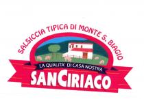 FATTORIA CON SUINI RACCHIUSA IN UNA CORNICE TONDEGGIANTE SU FASCETTA CON LE FRASI DEL MARCHIO SALSICCIA TIPICA DI MONTE SAN FATTORIA CON SUINI RACCHIUSA IN UNA CORNICE TONDEGGIANTE SU FASCETTA CON LE FRASI DEL MARCHIO SALSICCIA TIPICA DI MONTE SAN BIAGIO LA QUALITA DI CASA NOSTRA SAN CIRIACO FATTORIA CON SUINI RACCHIUSA IN UNA CORNICE TONDEGGIANTE SU FASCETTA CON LE FRASI DEL MARCHIO SALSICCIA TIPICA DI MONTE SAN