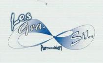 IL MARCHIO È COMPOSTO DA UNA SCRITTA LES GRA. SIL. PARRUCCHIERI . LE PAROLE GRA. SIL. SONO INSERITE ALL INTERNO DI UN MARCHIO È COMPOSTO DA UNA SCRITTA LES GRA. SIL. PARRUCCHIERI . LE PAROLE GRA. SIL. SONO INSERITE ALL INTERNO DI UN DISEGNO RAPPRESENTANTE IL SIMBOLO DELL INFINITO DI COLORE BLU SFUMATO. SOPRA IL DISEGNO VI È LA SCRITTA LES E SOTTO IL DISEGNO LA SCRITTA PARRUCCHIERI IL SIMBOLO CREA DUE OVALI DI COLORE BIANCO, L OVALE A SINISTRA È DI DIMENSIONI MAGGIORI RISPETTO ALL OVALE DI DESTRA IL MARCHIO È COMPOSTO DA UNA SCRITTA LES GRA. SIL. PARRUCCHIERI . LE PAROLE GRA. SIL. SONO INSERITE ALL INTERNO DI UN