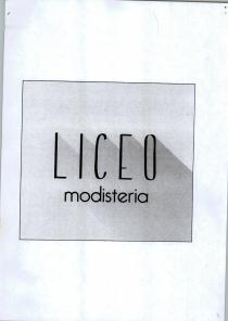 Liceo modisteria - il font utilizzato per la parola liceo è il tell me a secret maiuscolo. Da ogni lettera Liceo modisteria - font utilizzato per la parola liceo è il tell me a secret maiuscolo. Da ogni lettera partono ombre prospettiche che dall alto verso il basso e da sinistra verso destra attraversano l immagine, sfumando in basso a sinistra. Sotto si trova la scritta modisteria in font Bellerose minuscolo. Liceo modisteria - il font utilizzato per la parola liceo è il tell me a secret maiuscolo. Da ogni lettera