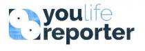 YOU LIFE REPORTER - TRATTASI DI UN MARCHIO FIGURATIVO RAPPRESENTANTE LA DICITURA YOU LIFE REPORTER . IL MARCHIO SI COMPONE DI YOU LIFE REPORTER - TRATTASI DI UN MARCHIO FIGURATIVO RAPPRESENTANTE LA DICITURA YOU LIFE REPORTER . MARCHIO SI COMPONE DI UNA PARTE DI LETTERING, IN MINUSCOLO, DISPOSTA SU DUE RIGHE CON DIVERSO COLORE, DIVERSO SPESSORE DEI FONT E STILIZZAZIONE DI FANTASIA. LA PRIMA RIGA SI COMPONE DELLE PAROLE YOU, CON CARATTERE GRASSETTO NERO, E LIFE CON CARATTERE ASSOTTIGLIATO, DI COLORE AZZURRO. LA SECONDA RIGA contiente LA PAROLA REPORTER DELLO STESSO STILE DELLA PAROLA YOU . A SINISTRA VI E UN ELEMENTO GRAFICO, RAFFIGURANTE UN QUADRILATERO SMUSSATO AGLI ANGOLI, CON STONDATURA PIU ACCENTUATA NELL ANGOLO IN ALTO A DESTRA, DI COLORE AZZURRO, UNA MEDIA NELL ANGOLO BASSO A SINISTRA ANCH ESSO DI COLORE AZZURRO E LE ALTRE DUE MINIME NEI RESTANTI ANGOLI DI COLORE NERO. ALL INTERNO DI QUESTO QUADRILATERO, DISPOSTI SULLA DIAGONALE CHE VA DALL ANGOLO ALTO SINISTRO A QUELLO BASSO DESTRO, VI SONO DUE CERCHI ADIACENTI, IN PARTE SOVRAPPOSTI PER CREARE UNA STONDATURA TRASPARENTE, A SIMULARE DUE OCCHI, CON AL CENTRO DI OGNUNO UN PICCOLO PALLINO NERO A SIMULARE UNA PUPILLA. IL TUTTO COME DA ESEMPLARE ALLEGATO. LA PARTE DI LETTERING E QUELLA GRAFICA SONO UTILIZZABILI ANCHE SEPARATAMENTE. YOU LIFE REPORTER - TRATTASI DI UN MARCHIO FIGURATIVO RAPPRESENTANTE LA DICITURA YOU LIFE REPORTER . IL MARCHIO SI COMPONE DI