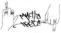 MUCHA TREBLE