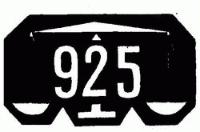 925