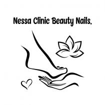NESSA CLINIC BEAUTY NAILS. LA SIMBOLOGIA REPRESENTADA CONTIENE; UN PIE SOBRE LA PALMA DE UNA MANO Y EN AMBOS COSTADOS CUENTA CON UNA FLOR DE LOTO Y UN CORAZON HACIENDO REPRESENTACIÓN AL CUIDADO INTEGRAL DEL PIE.