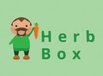 На одной строчке Herb, на второй строчке Box. Буквы «H» и «B» выполнены заглавными. «Herb» с английского означает «Травы», «Box» с английского означает «Коробка».Слева от текста нарисованное изображение мужчины с морковкой в руках.