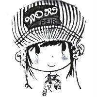 戴帽子小女孩
