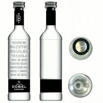 MAESTRO DOBEL DIAMANTE RESERVA DEL MAESTRO TEQUILERO TEQUILA 100% DE AGAVE DE CAMPOS SELECTOS PRODUCCION ANUAL LIMITADA Y NUMERADA HECHO EN MEXICO 100% AGAVE MAESTRO DOBEL DIAMANTE