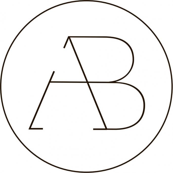 Буквы A и B, вписанные в круг черного цвета.
